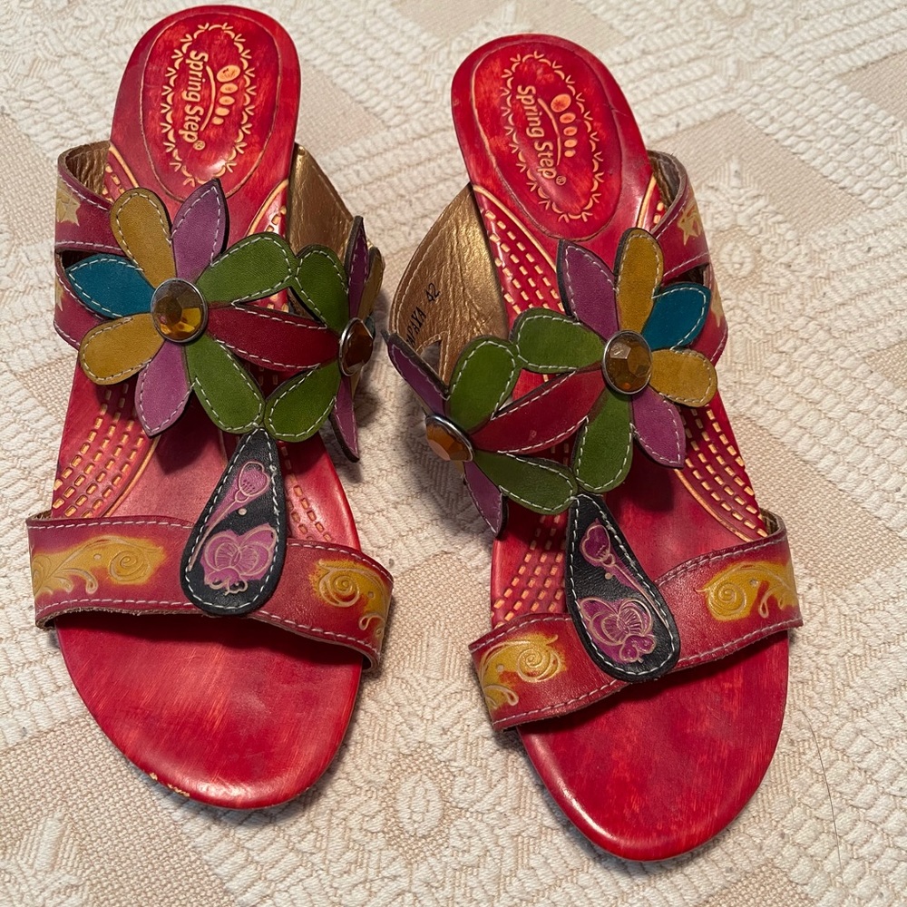Spring step multicolor flowered sandals